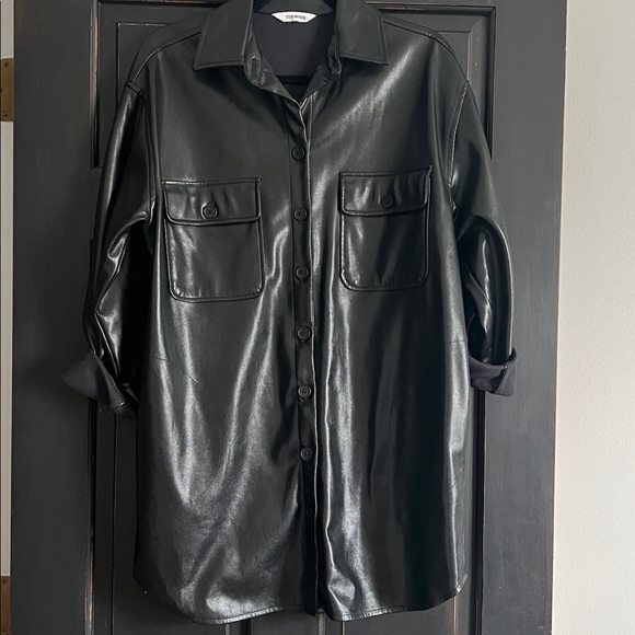 Steve Madden Jackets & Blazers - Steve Madden Black Faux Leather Shirt Jacket with Patch Pockets